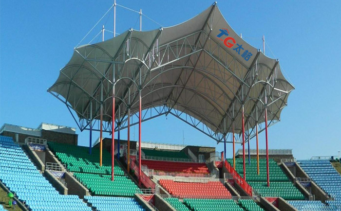 一飛沖天造型膜結構看臺