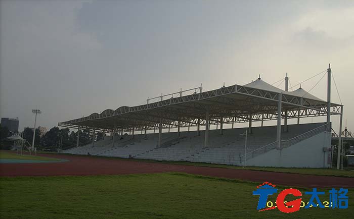 寶安公明鎮(zhèn)樓村體育場看臺膜結構工程,