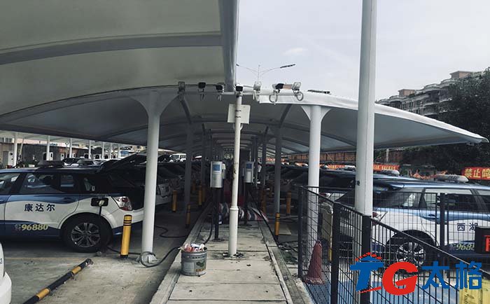 深圳致聯大朗充電樁張拉膜結構工程