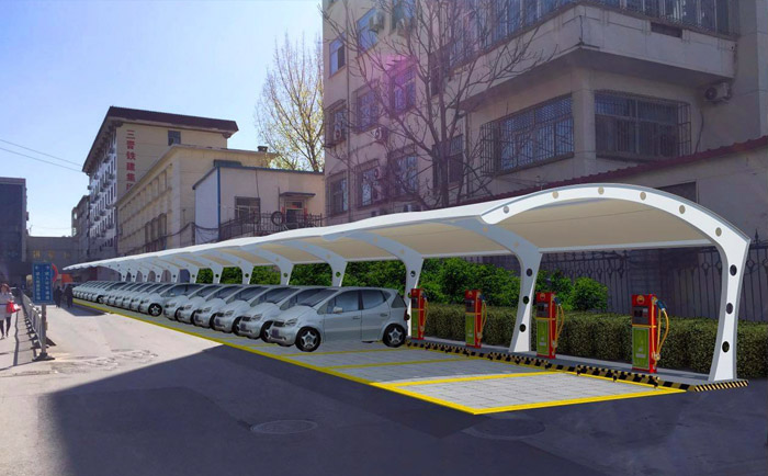 白色的膜結構充電樁棚