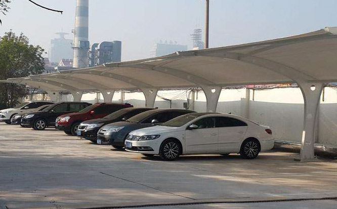 新款方鋼7字造型膜結構車棚