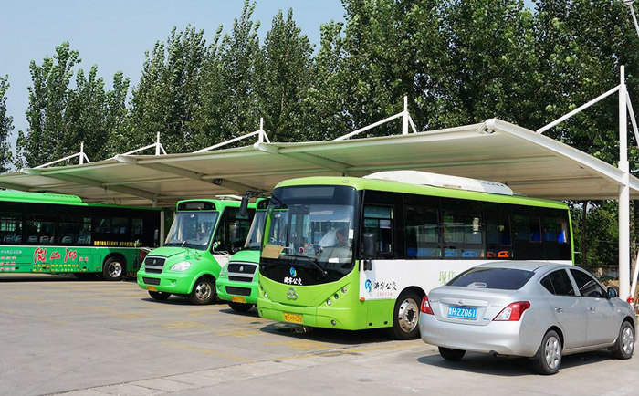 正在進行充電的膜結構充電樁工程