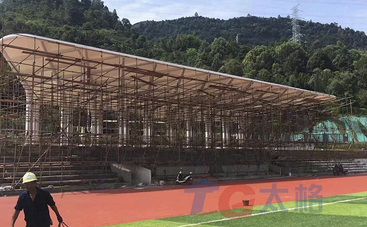 成都工業學院宜賓校區體育看臺膜結構